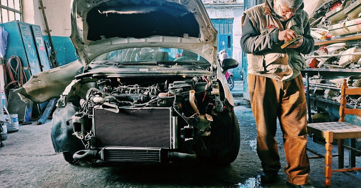 Can I drive with a cracked windscreen?