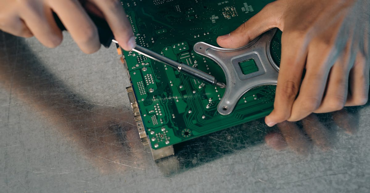 Can you drive with a chipped windscreen?