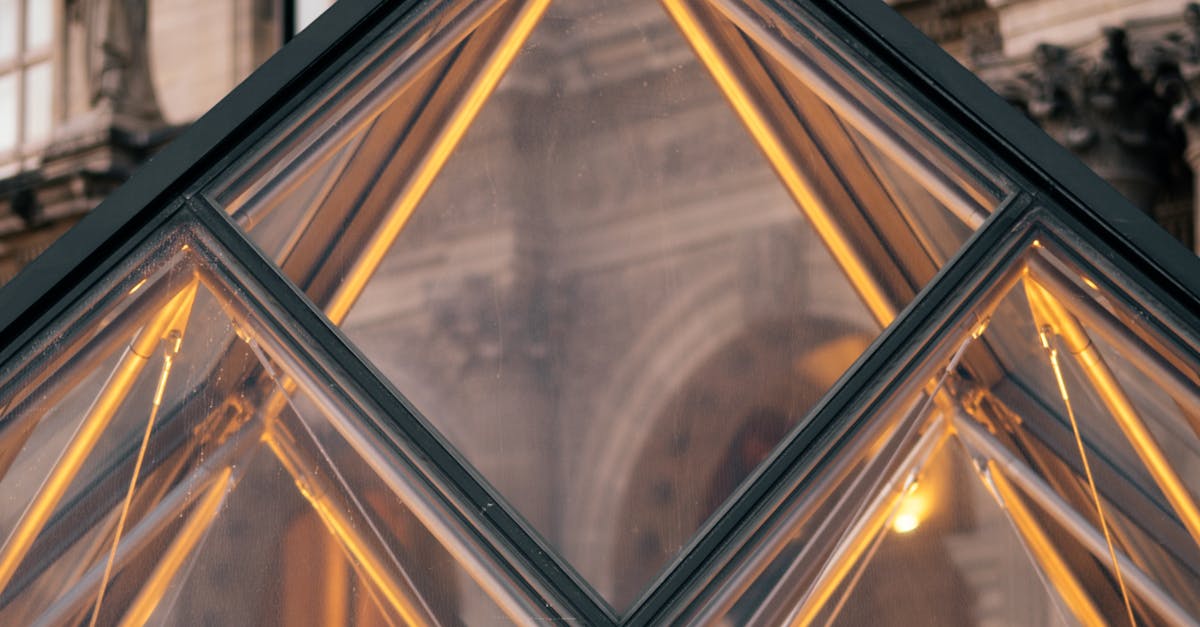 How to deal with shattered rear windshield?