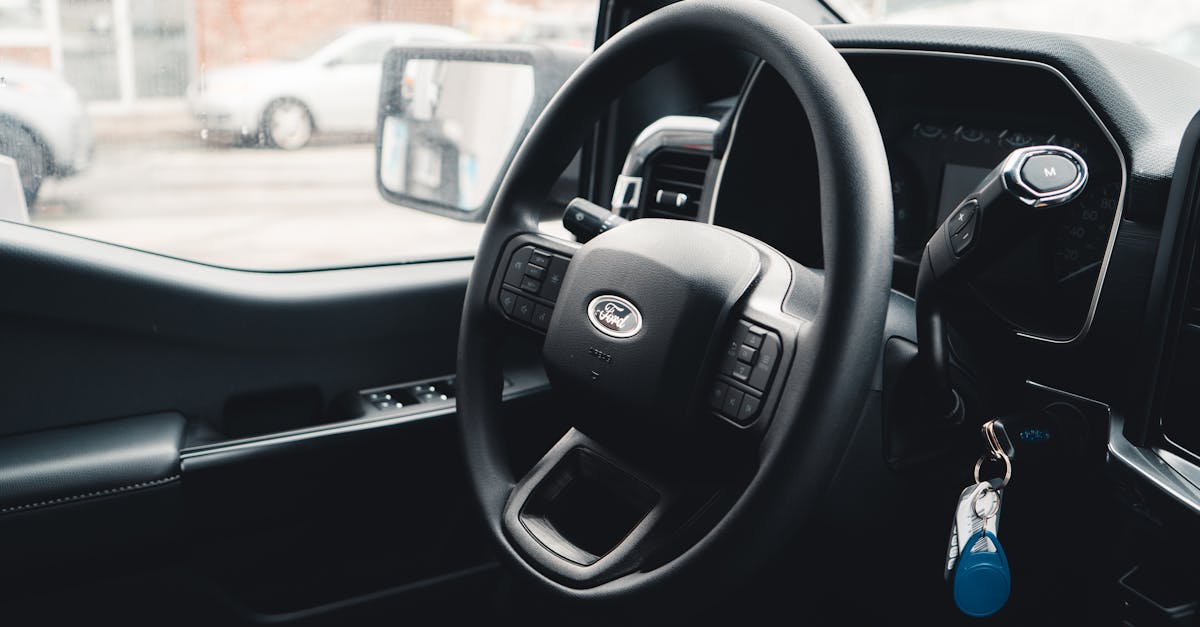 How to Spot Signs That Your Truck Windscreen Needs Replacement