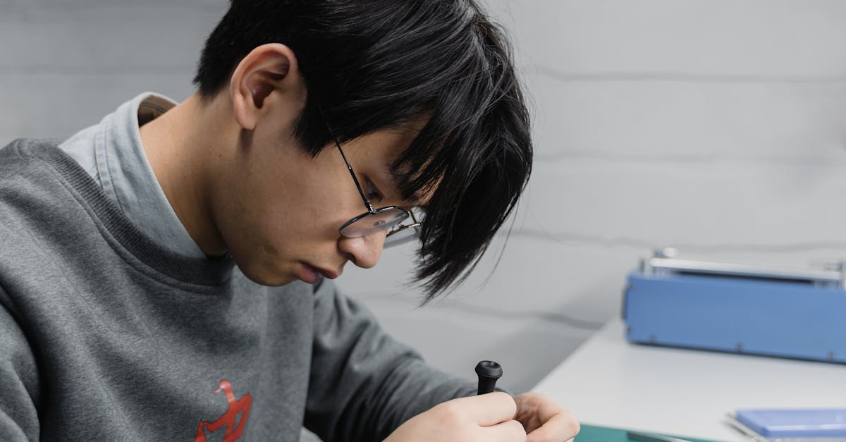 What is the Australian standard for cracking concrete?